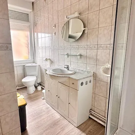 L'instant • T2 Renove • Centre De • 2 A 4 Voyageurs * Vitry-en-Artois